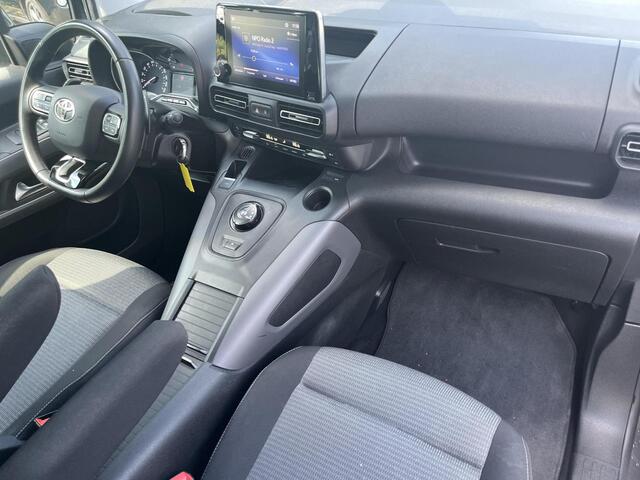 Toyota PROACE CITY Verso 1.2 Turbo Dynamic Long Automaat | 5 zitplaatsen | Carplay | Parkeercamera | Trekhaak |