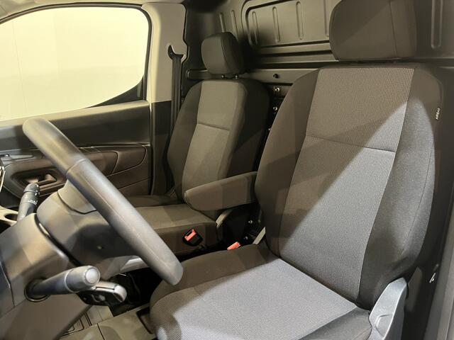 Toyota PROACE CITY Electric Live 50 kWh / 100% elektrisch !! / CCS Snellader / Airco / Cruise Control / CarPlay / Navigatie / Camera / 6.200 KM !! Z.G.A.N. / BPM VRIJ !!