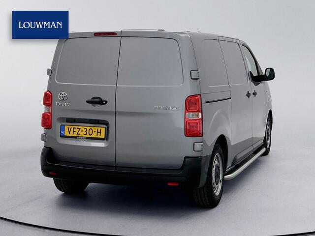 Toyota PROACE Worker 1.5 D-4D Navigator Navigatie Oprijplaat Betimmering Cruise Control
