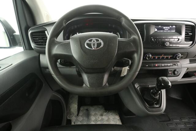 Toyota PROACE 1.5 D-4D L2H1 Airco Cruise 3 Persoons Stoelverw. Elektrpakket Trekhaak