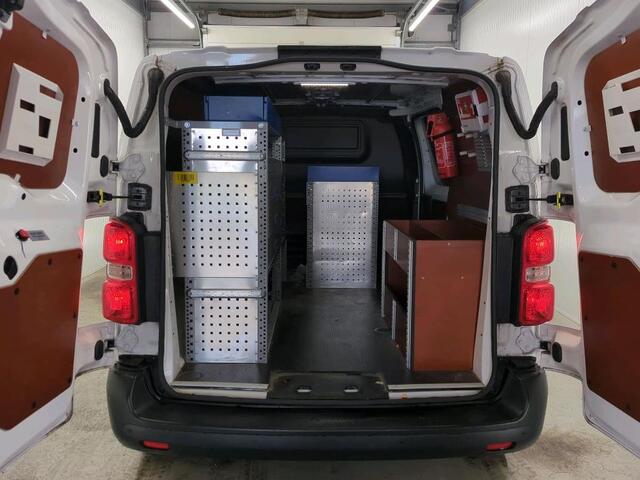 Toyota PROACE Electric Worker L2 Extra Range 75 kWh +/- 330KM / 3Pers./ Navigatie / Airco / Mooie Bedrijfswagen inrichting /