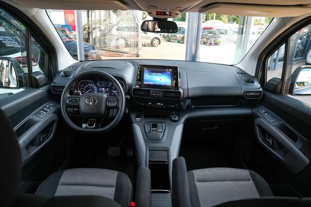 Toyota PROACE CITY Geel Kenteken 5 Persoons Automaat Navi