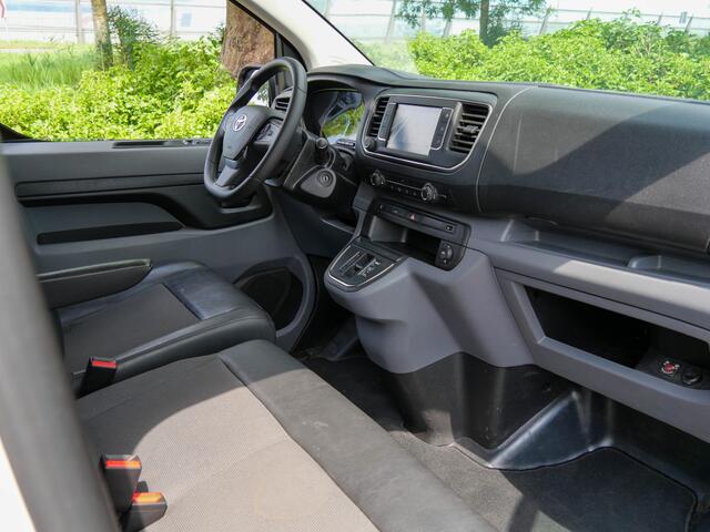 Toyota PROACE Electric Worker 75kWh Extra Range Navigator | APPLE CARPLAY | CRUISE CONTROL |