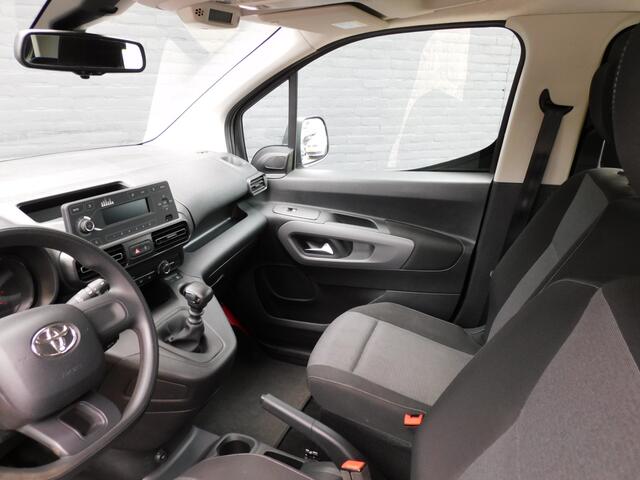 Toyota PROACE CITY Verso 1.2 Turbo Cool Comfort 1e EIGENAAR! DEALER ONDERHOUDEN! ACHTERUITRIJCAM! CRUISE! AIRCO!