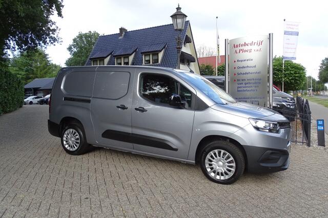 Toyota PROACE 1.5 D-4D Live Long 131 PK NAVI PDC TREKHAAK 1e eig