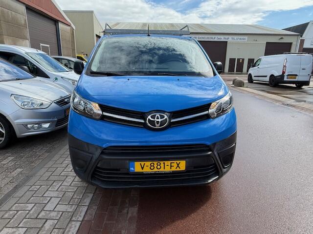 Toyota PROACE Worker 2.0 D-4D Cool Comfort Long 72.883km NAP 2017 Koude airco, 100% dealer onderhouden!!! Rekeningen zijn aanwezig.