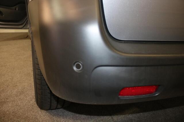 Toyota PROACE Worker 2.0 D-4D L1 Challenger Trekhaak-Lat om Lat-Metallic lak-Parkeersensoren