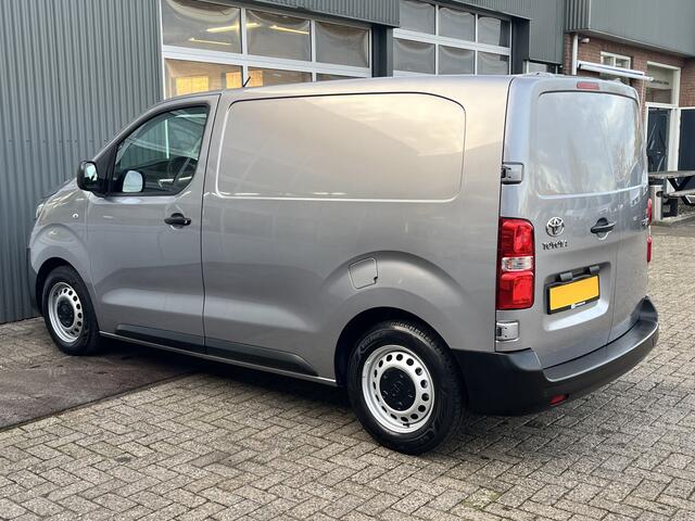 Toyota PROACE 1.5 BlueHDI Worker Marge BTW en BPM vrij!! Airco Cruise controle Navigatiesysteem 2-Persoons Parkeerhulp achter Apple carplay 1e eigenaar Euro 6 Bpm en Btw vrij voor particulier gebruik !!