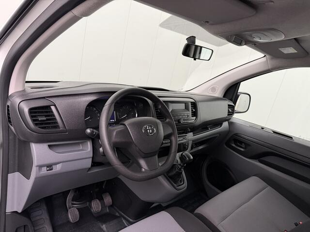 Toyota PROACE 120PK Comfort XXL | ¤ 29750,-- Incl BTW/BPM | Airco | Cruise | Privacy Glass