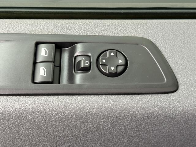 Toyota PROACE 120PK Comfort XXL | ¤ 29750,-- Incl BTW/BPM | Airco | Cruise | Privacy Glass