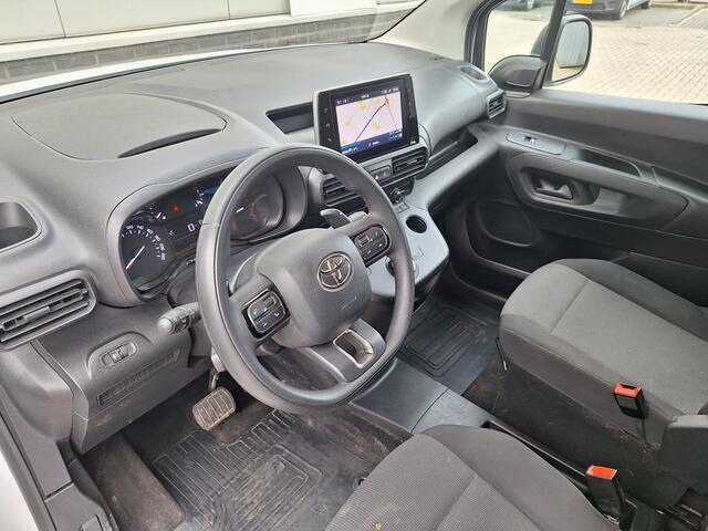 Toyota PROACE CITY 1.5 D-4D Professional Automaat 130pk Trekhaak PDC v+a Dode hoek detectie Navi Cam