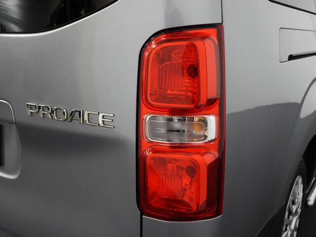 Toyota PROACE Shuttle 1.5 D-4D Navigator Long L3H1 |9 Persoons | Navigatie | Parkeersensoren | Carplay | Cruise Control | DAB |