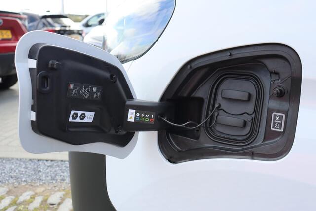 Toyota PROACE Electric Worker, Navigatie, Navigator Extra Range L1 75 kWh