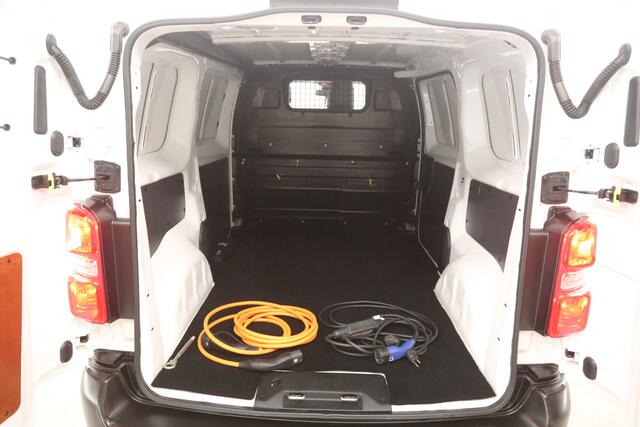 Toyota PROACE Electric 75 kWh L2H1 | Snelladen | SOH 93% | Airco | Cruise | 3 Zits | Carplay | Navi