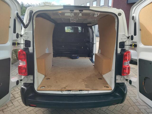 Toyota PROACE Worker 2.0 D-4D Live Long 3-Persoons Airco PDC Lane-Assist