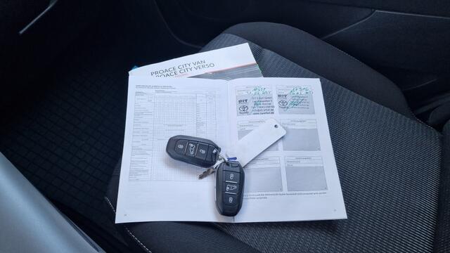 Toyota PROACE CITY Verso 1.2 T Dynamic Long L2, Stoelverwarming