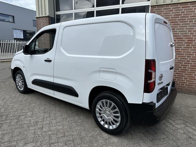 Toyota PROACE CITY 1.2 Benzine Automaat Airco,Cruise,Navi,Pdc 3 persoons