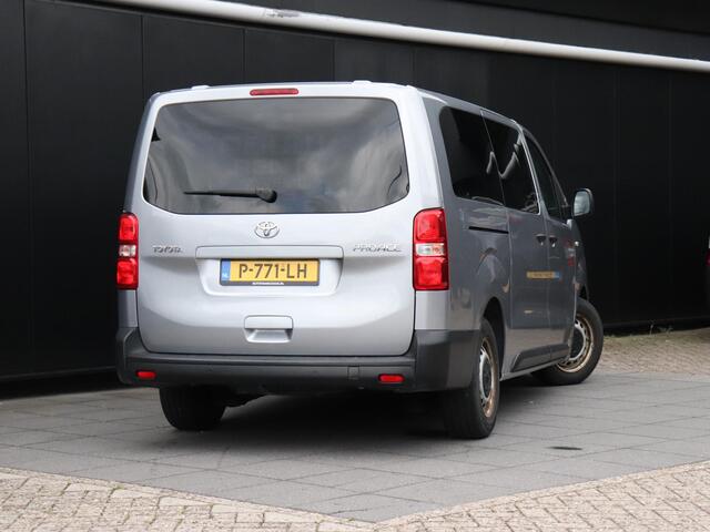Toyota PROACE Shuttle 1.5 D-4D Cool Long | 9 PERS. | CRUISE | NAVI | PDC | APPLE CARPLAY |