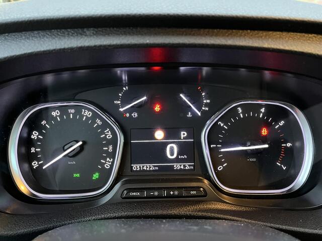 Toyota PROACE Worker 2.0 D-4D Dynamic Long DC Verso | 1e Eigenaar | BTW | Trekhaak | Glazendak | 10 Jaar Garantie |