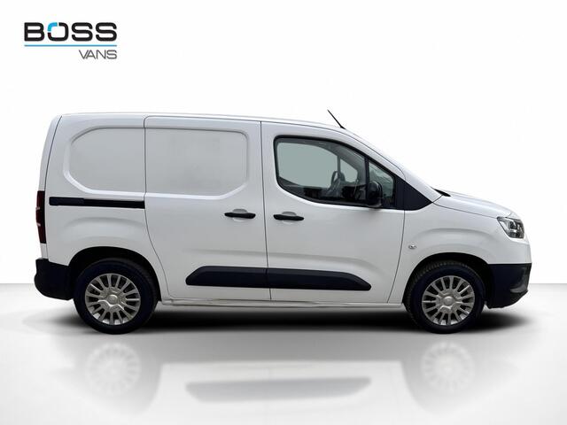 Toyota PROACE City 1.2T 110 PK Benzine! L1H1 Navigatie Climate control Camera Carplay Cruise control Parkeersensoren v+a Gasoline Benzin