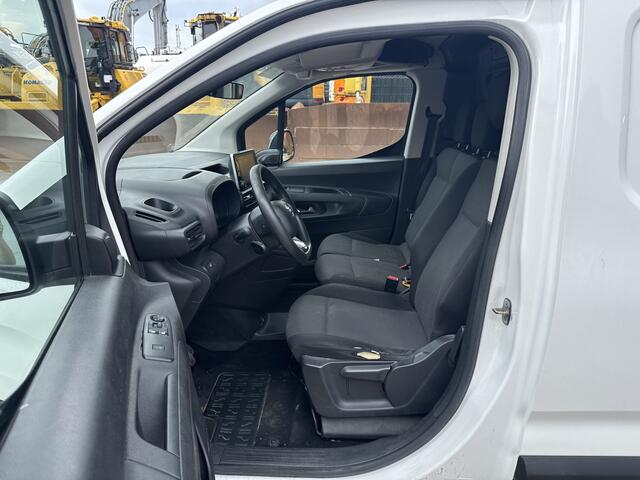 Toyota PROACE City 1.2T 110 PK Benzine! L1H1 Navigatie Climate control Camera Carplay Cruise control Parkeersensoren v+a Gasoline Benzin