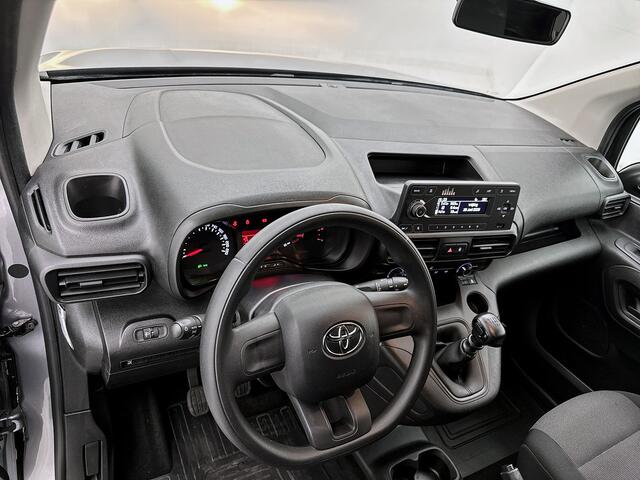Toyota PROACE CITY 1.2 Turbo Cool Benzine Cruise control Parkeersensoren Betimmering