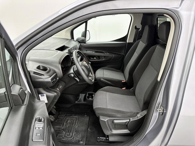 Toyota PROACE CITY 1.2 Turbo Cool Benzine Cruise control Parkeersensoren Betimmering