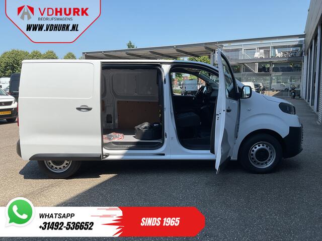 Toyota PROACE e-ProAce Worker 50 kWh 230 km WLTP Adapt.Cruise/ Standkachel/ Stuurverw./ Carplay/ Airco/ Camera/ PDC