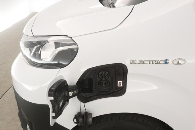 Toyota PROACE Elektrisch 50 kWh L2H1 | Snelladen | SOH 99% | Airco | Cruise | 3 Zits