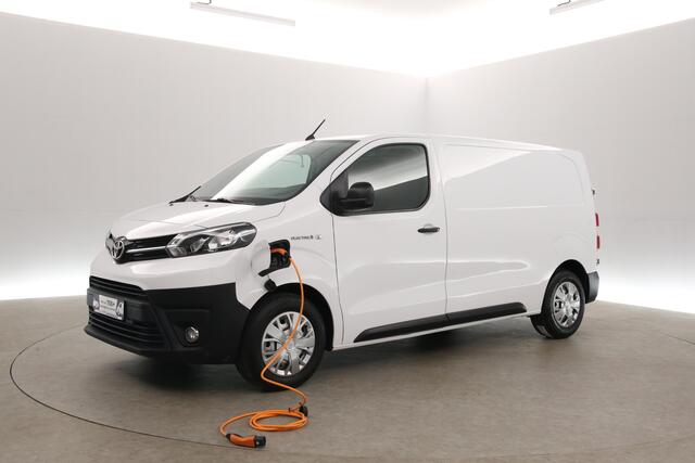 Toyota PROACE Elektrisch 50 kWh L2H1 | Snelladen | SOH 99% | Airco | Cruise | 3 Zits