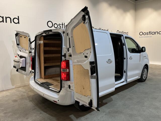 Toyota PROACE Electric Worker Professional L2 Extra Range 75 kWh / 100% Elektrisch !! / Airco / Cruise Control / CarPlay / Camera / Navigatie / 3-Zits / 15.900 KM !!