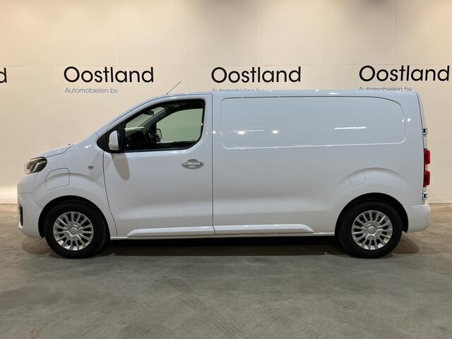 Toyota PROACE Electric Worker Professional L2 Extra Range 75 kWh / 100% Elektrisch !! / Airco / Cruise Control / CarPlay / Camera / Navigatie / 3-Zits / 15.900 KM !!