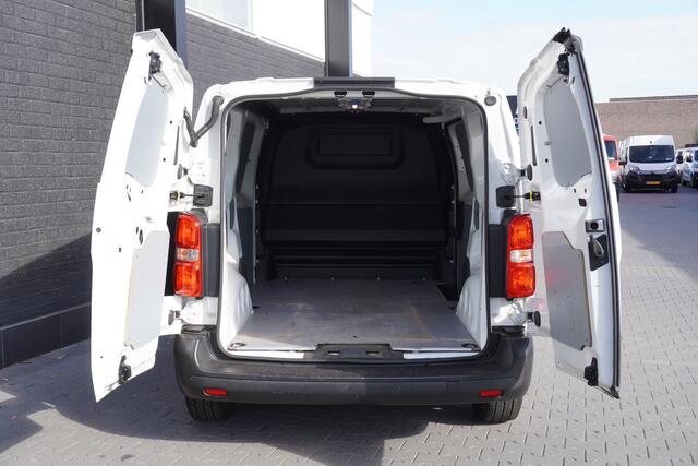 Toyota PROACE Worker 1.5 D-4D 120PK L2 EURO 6 - Airco - Cruise - Camera - ¤ 14.900,- Excl.