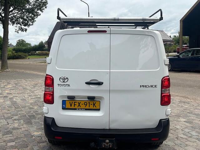 Toyota PROACE 1.5 D-4D Cool Comfort,Ac,Pdc,Cc,Th,Imprial