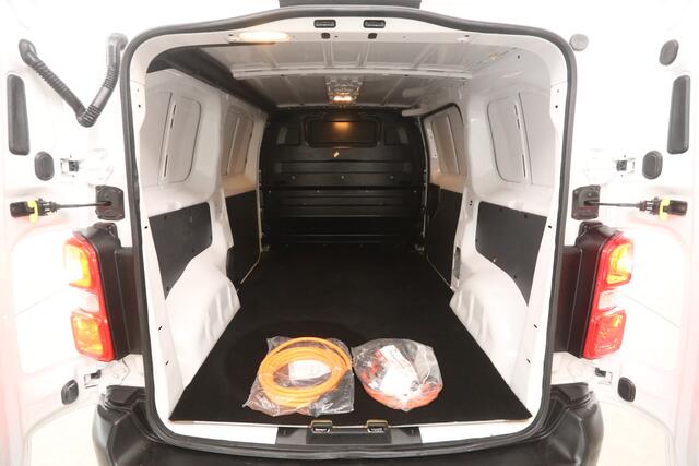 Toyota PROACE Electric Worker 75 kWh L2H1 | Snelladen | SOH 99% | Airco | Cruise | 3 Zits | Carplay | Parkeersens.