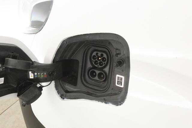 Toyota PROACE Electric Worker 75 kWh L2H1 | Snelladen | SOH 99% | Airco | Cruise | 3 Zits | Carplay | Parkeersens.