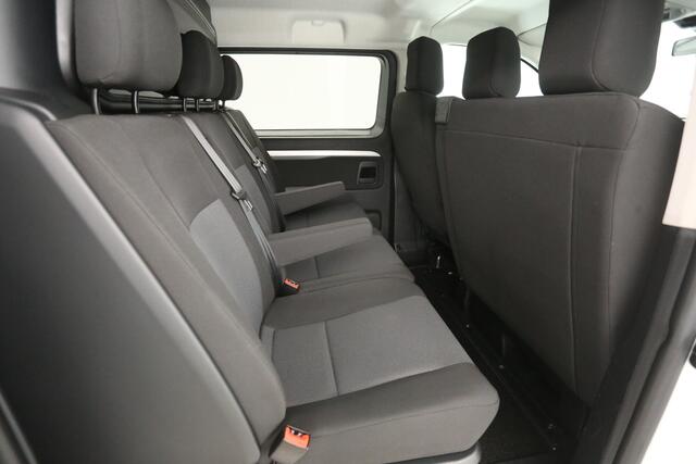 Toyota PROACE 2.0 D-4D Navigator Long L3H1 | DC | 6 Zits | Airco | Cruise | Trekhaak | Parkeersens.