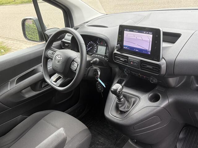Toyota PROACE CITY 1.5 D-4D 96KW E6 Navigator Long -- Export prijs EU €9250,- ex.btw