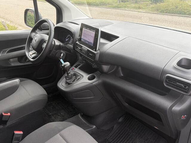 Toyota PROACE CITY 1.5 D-4D 96KW E6 Navigator Long -- Export prijs EU €9250,- ex.btw