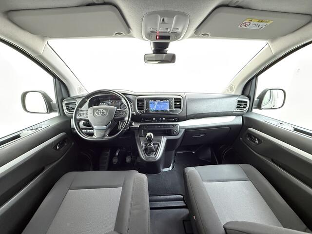 Toyota PROACE Worker 2.0D-4D L3H1 Dubbele Cabine 5-Persoons Ecc 3D-Navi Apple Carplay Android Auto Bluetooth Black Line Long DC Cruise Control Lmv Regen-Lichtsensor led Privacy Glas Schuifdeur 1e Eigenaar Dealeronderhouden Origineel Nederlandse Auto