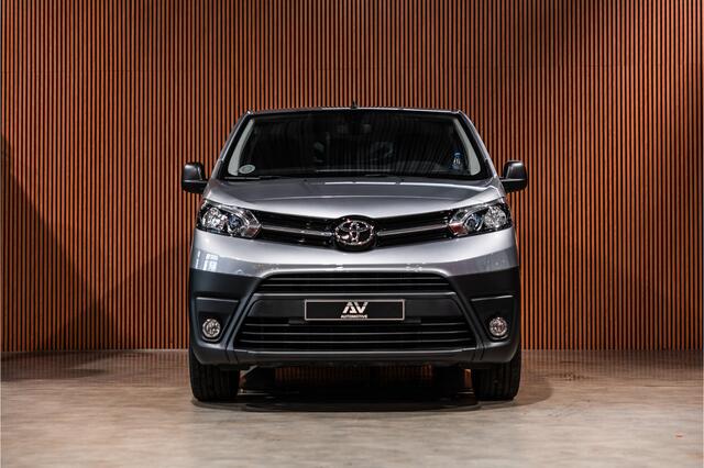 Toyota PROACE 2.0 D XL L3H1 | Standkachel | Camera | CarPlay | Stoelverwarming | Trekhaak | Cruise control | DAB | Nieuwe APK