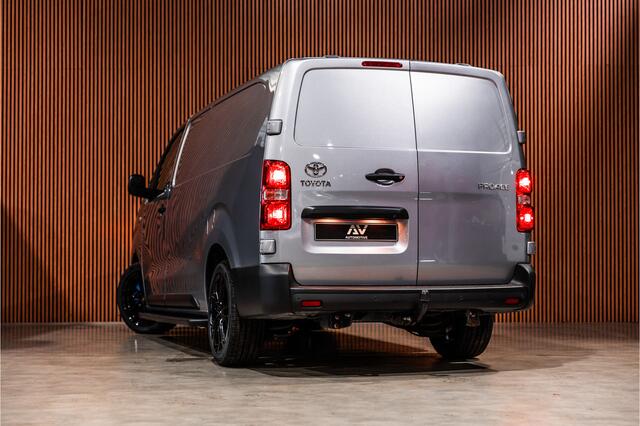 Toyota PROACE 2.0 D XL L3H1 | Standkachel | Camera | CarPlay | Stoelverwarming | Trekhaak | Cruise control | DAB | Nieuwe APK