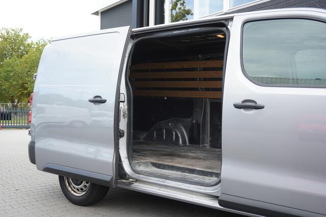 Toyota PROACE Worker 2.0 D-4D L3 122PK EURO 6 - Airco - Cruise - Navi - €9.950,- Excl