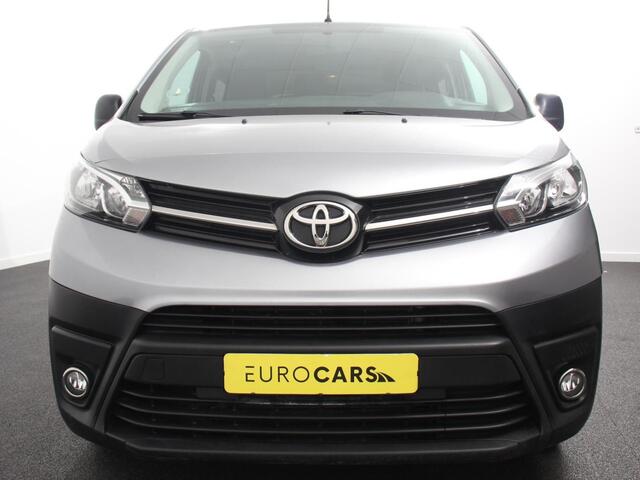 Toyota PROACE Shuttle 1.5 D-4D Cool Comfort Lang 9 Persoons Stoelverwarming Cruise Control Parkeersensoren DAB Bluetooth Airco