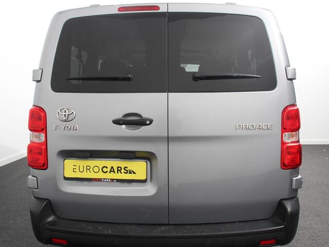 Toyota PROACE Shuttle 1.5 D-4D Cool Comfort Lang 9 Persoons Stoelverwarming Cruise Control Parkeersensoren DAB Bluetooth Airco