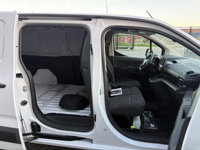 Toyota PROACE CITY Electric 50 kWh Long | 3-pers | Camera | Carplay
