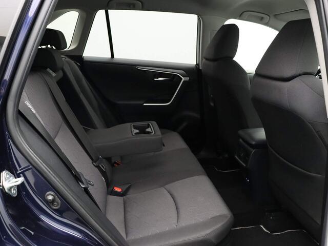 Toyota RAV4 2.5 Hybrid AWD Dynamic | Geremd 1650kg | Stoelverwarming | Achteruitrijcamera |