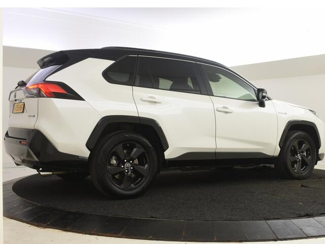 Toyota RAV4 2.5 Hybrid BI-Tone Limited | Parkeersensoren V+A | Stoelverwarmi