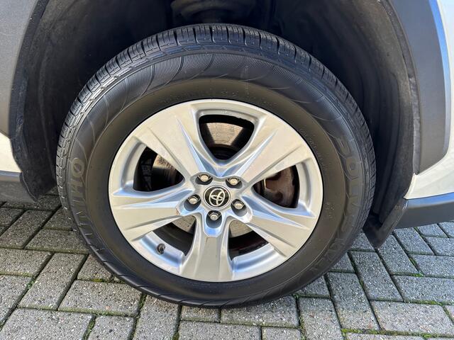 Toyota RAV4 2.5 Hybrid Parelmoer 1 jaar garantie.