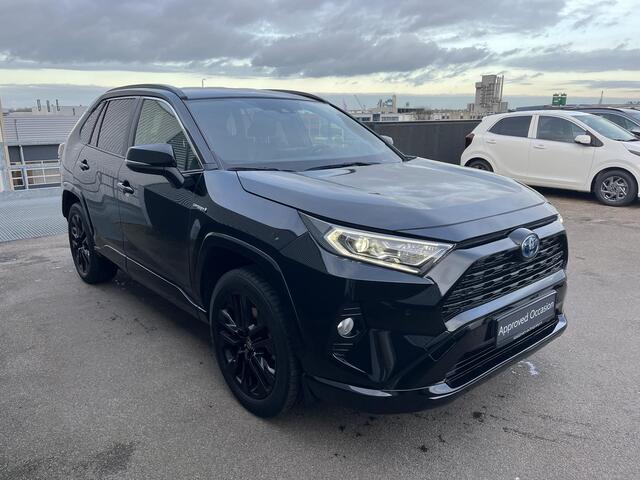 Toyota RAV4 2.5 Hybrid AWD Black Edition Leder/Alcantara, PDC, Stoelverwarming, Achteruitrijcamera, LMV 19", Elek. Achterklep & Elek. Bestuurdersstoel
